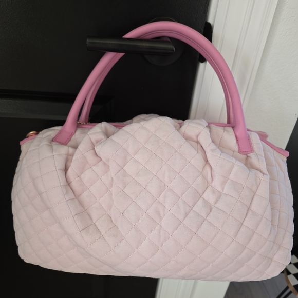 NWT Juicy Couture Juicy Tale Bowlers Bag - Powder Blush - Picture 2 of 5